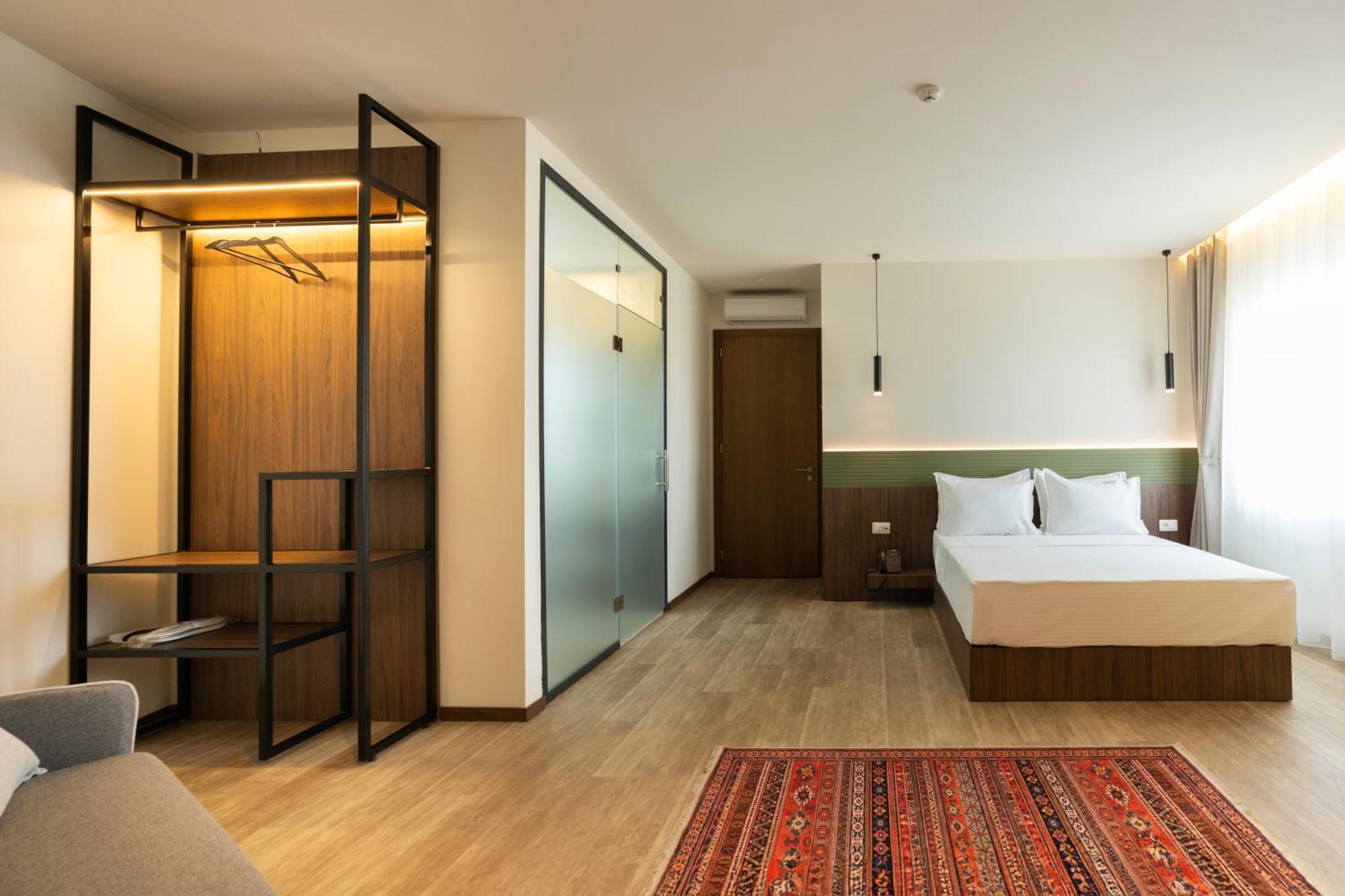 Star Hill Hotel 프리슈티나 외부 사진